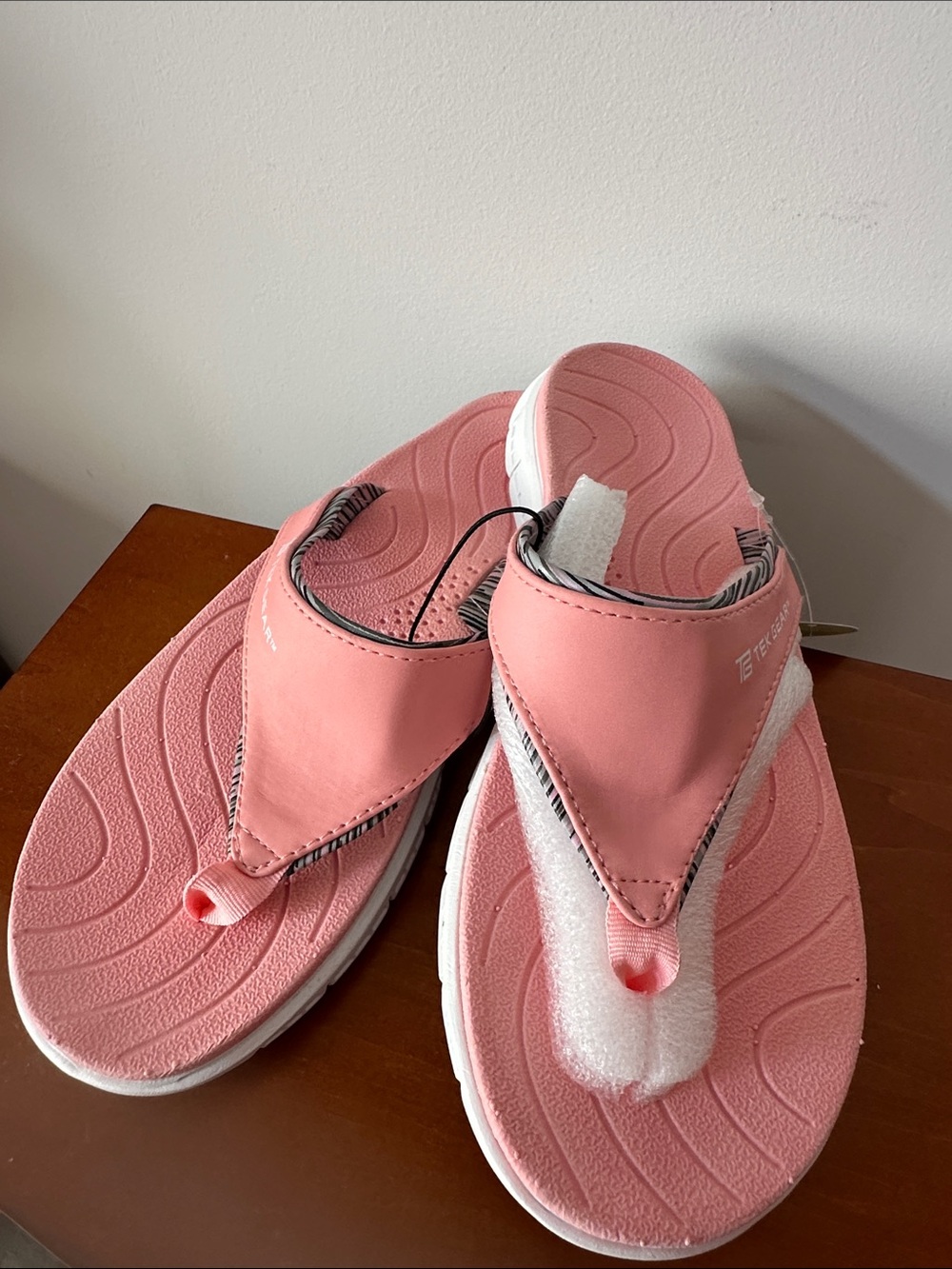NWT Women's Pink Comfort Foam Thong Sandals Size M7/8